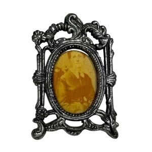 Pewter 2x3 Oval Tabletop Photo Picture Frame Victorian Taiwan Miniature Mini